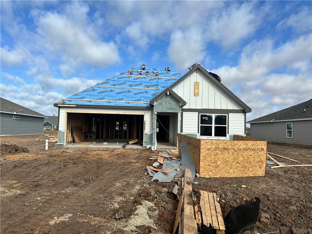 509 Harvest Lake Drive, Snook, TX 77878