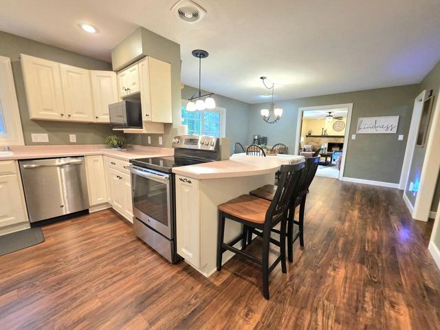 566 Riford ROAD, Neenah, WI 54956
