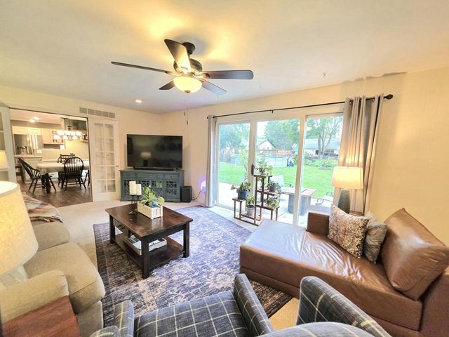 566 Riford ROAD, Neenah, WI 54956