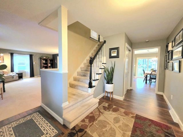 566 Riford ROAD, Neenah, WI 54956