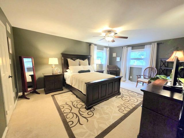 566 Riford ROAD, Neenah, WI 54956