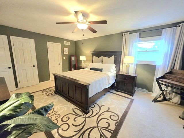 566 Riford ROAD, Neenah, WI 54956