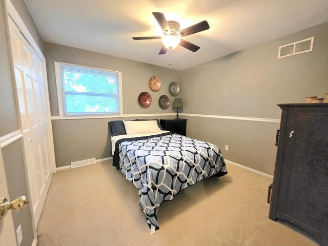 566 Riford ROAD, Neenah, WI 54956