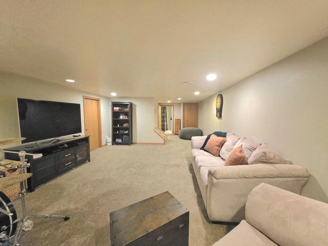 566 Riford ROAD, Neenah, WI 54956