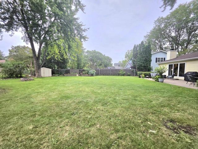566 Riford ROAD, Neenah, WI 54956
