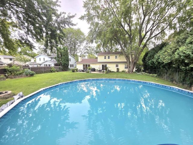 566 Riford ROAD, Neenah, WI 54956