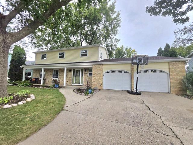 566 Riford ROAD, Neenah, WI 54956