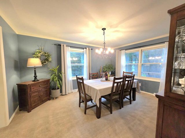 566 Riford ROAD, Neenah, WI 54956