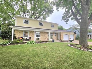 566 Riford ROAD, Neenah, WI 54956
