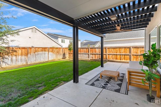 3407 Trail River Lane, Shafter, CA 93263