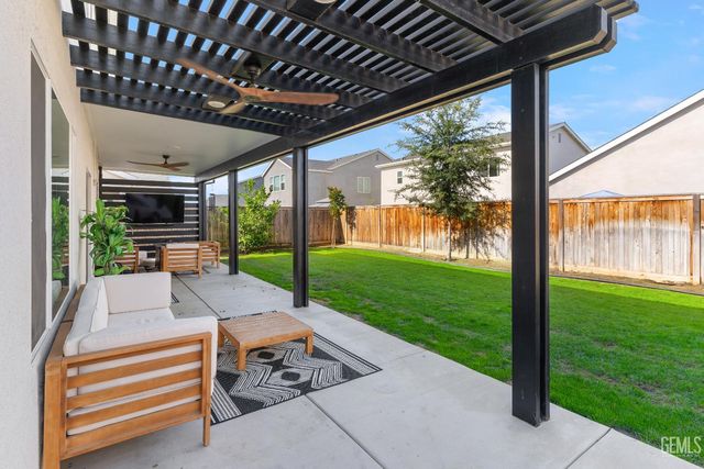 3407 Trail River Lane, Shafter, CA 93263