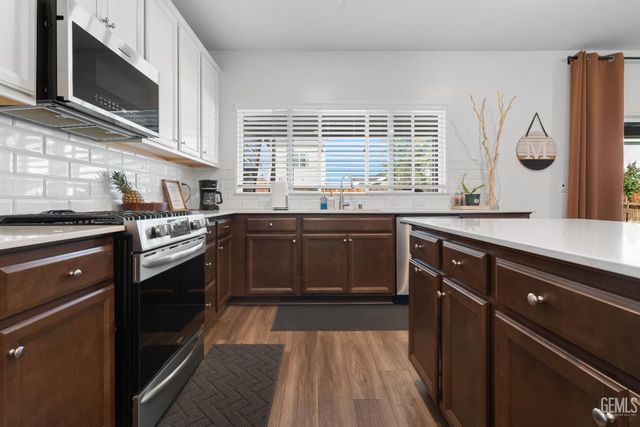 3407 Trail River Lane, Shafter, CA 93263