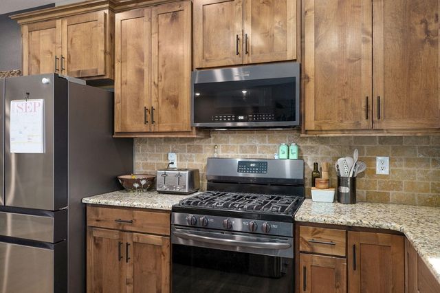 1106 S Swift Avenue, Ozark, MO 65721
