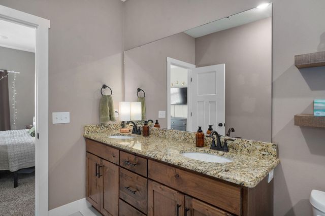 1106 S Swift Avenue, Ozark, MO 65721