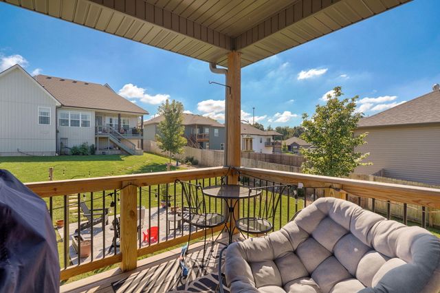 1106 S Swift Avenue, Ozark, MO 65721