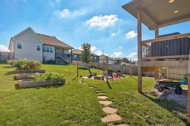 1106 S Swift Avenue, Ozark, MO 65721