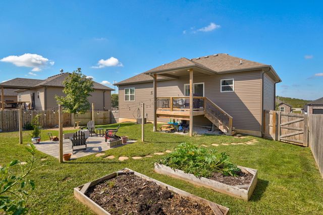 1106 S Swift Avenue, Ozark, MO 65721