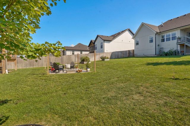 1106 S Swift Avenue, Ozark, MO 65721