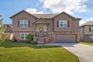 1106 S Swift Avenue, Ozark, MO 65721