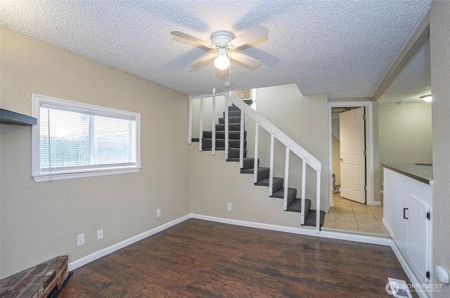 16313 64th Street E, Sumner, WA 98390