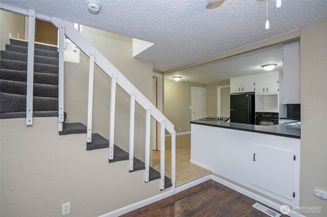 16313 64th Street E, Sumner, WA 98390