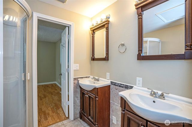 16313 64th Street E, Sumner, WA 98390