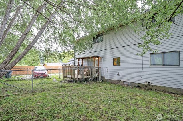 16313 64th Street E, Sumner, WA 98390