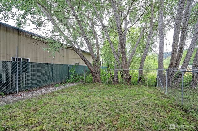 16313 64th Street E, Sumner, WA 98390