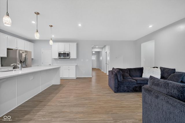 2718 Chalbury Drive, Plainfield, IN 46168