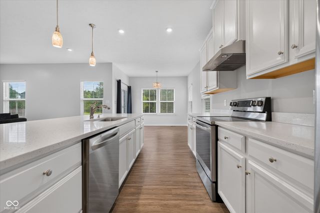 2718 Chalbury Drive, Plainfield, IN 46168
