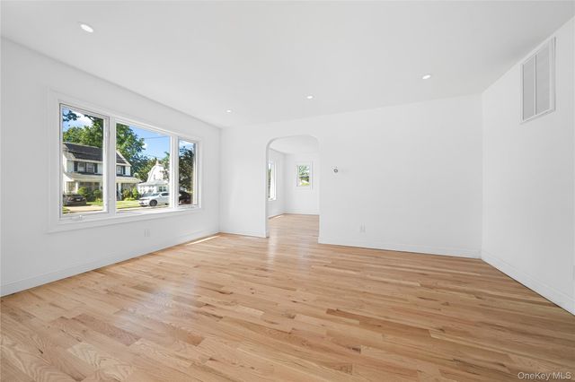 87 Parsons Drive, Hempstead, NY 11550