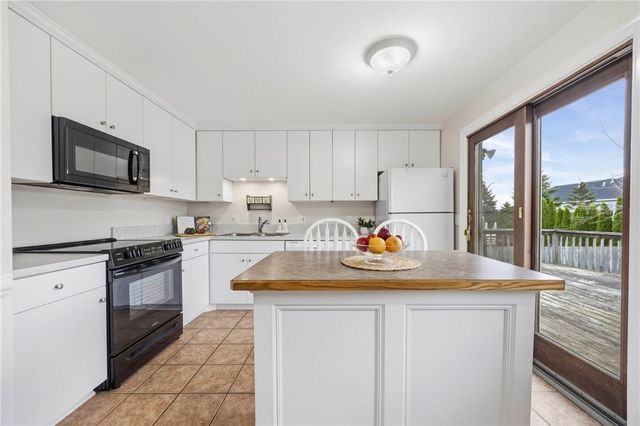 1753 Maplewood Drive, Farmington, NY 14425