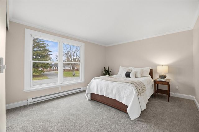 1753 Maplewood Drive, Farmington, NY 14425