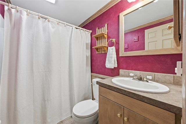 1753 Maplewood Drive, Farmington, NY 14425