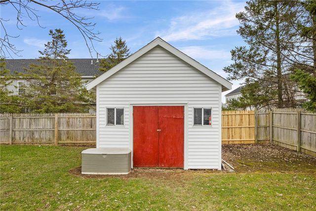 1753 Maplewood Drive, Farmington, NY 14425