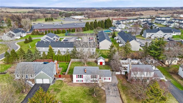 1753 Maplewood Drive, Farmington, NY 14425