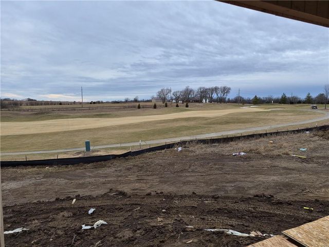 4432 Tee Box Drive, Basehor, KS 66007