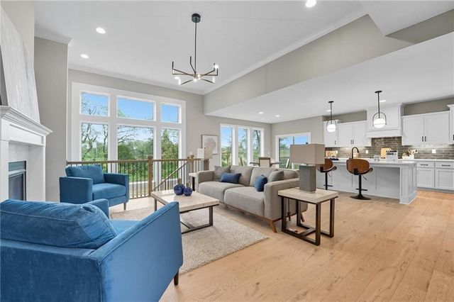 4432 Tee Box Drive, Basehor, KS 66007