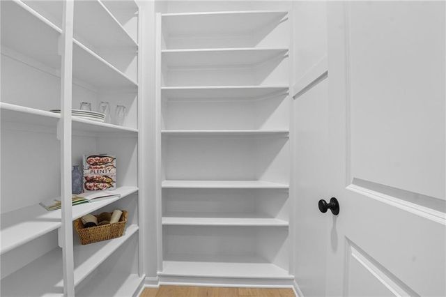 4432 Tee Box Drive, Basehor, KS 66007