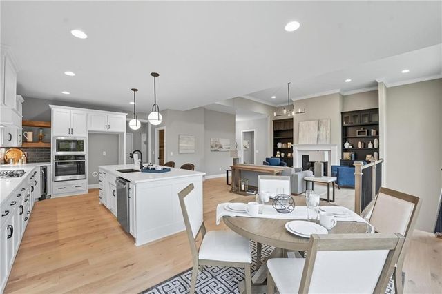 4432 Tee Box Drive, Basehor, KS 66007