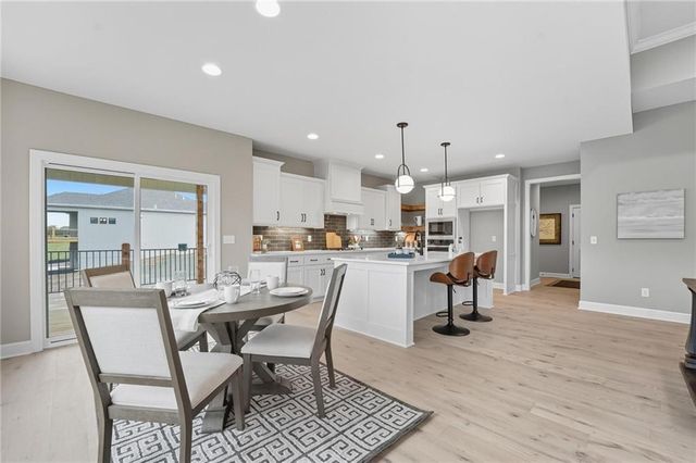 4432 Tee Box Drive, Basehor, KS 66007