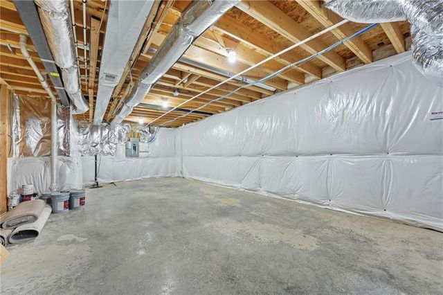 4432 Tee Box Drive, Basehor, KS 66007