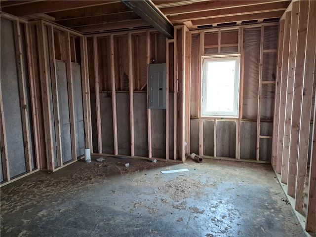 4432 Tee Box Drive, Basehor, KS 66007