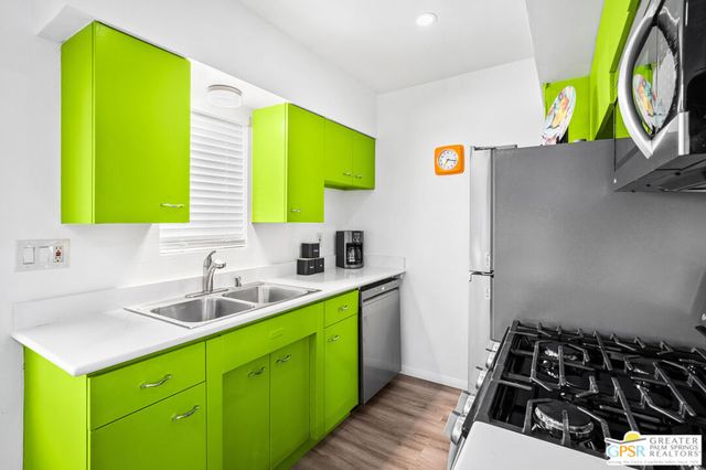 2290 S Palm Canyon Drive 2, Palm Springs, CA 92264