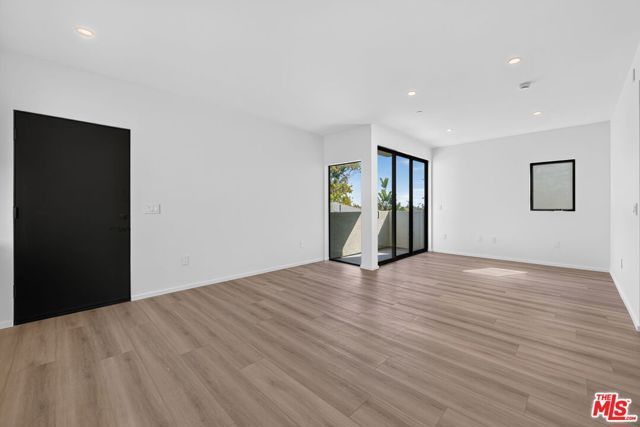 1853 12th Street C, Santa Monica, CA 90404