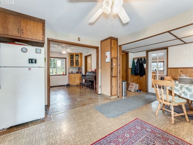 22161 LINDBERG Rd, Clatskanie, OR 97016