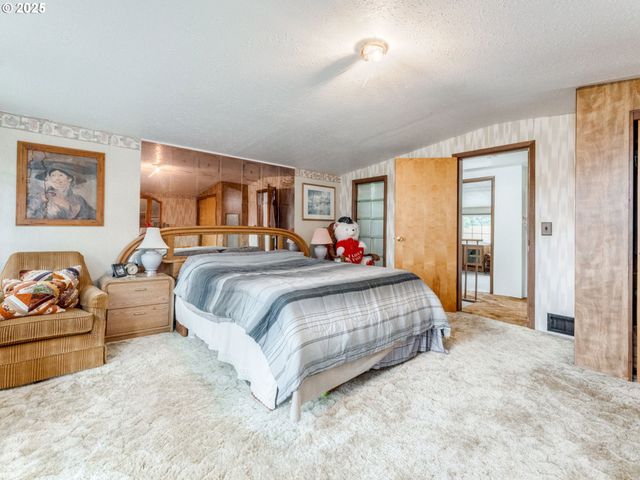 22161 LINDBERG Rd, Clatskanie, OR 97016