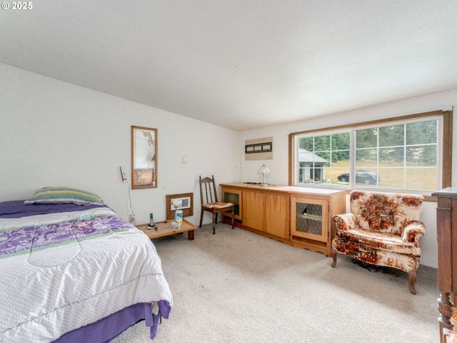 22161 LINDBERG Rd, Clatskanie, OR 97016