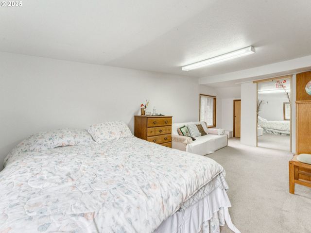 22161 LINDBERG Rd, Clatskanie, OR 97016