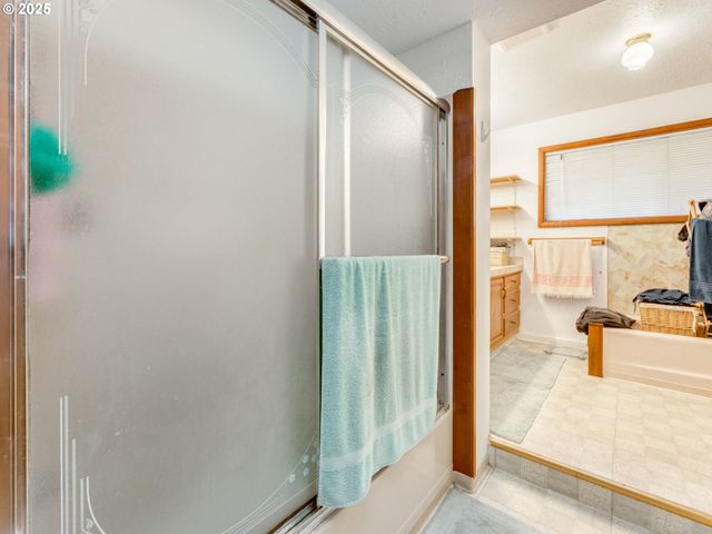 22161 LINDBERG Rd, Clatskanie, OR 97016